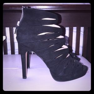 NWOT - Black strapped stilettos- never worn
